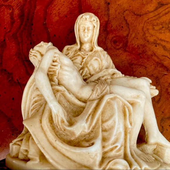 Italian statue vintage marble bottom - Picture 2 of 5